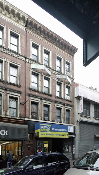 2441 Jerome Ave, Bronx, NY à louer - Photo de l’immeuble – Image 2 sur 4