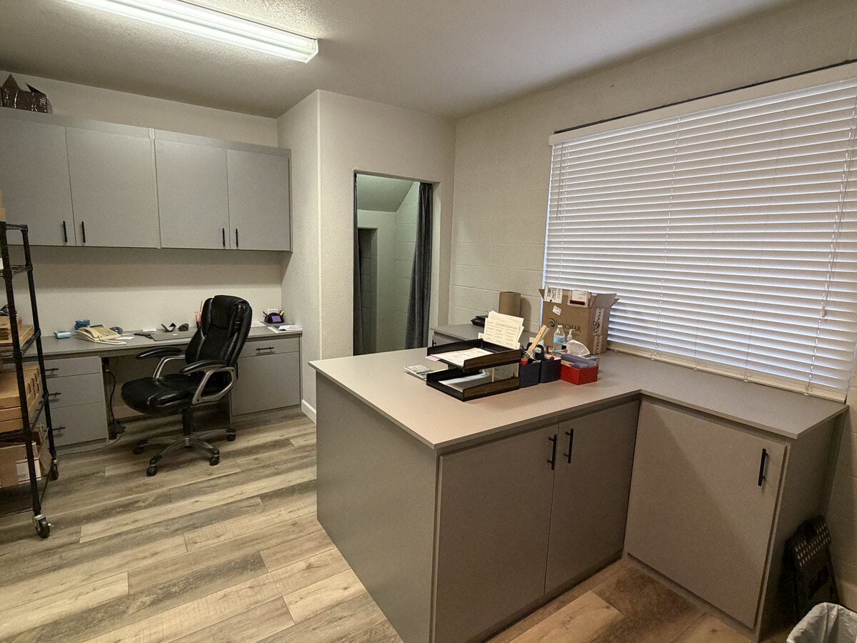 2010 W Parkside Ln, Phoenix, AZ 85027 - Lot 154 - - Photo intérieure - Image 1 of 1