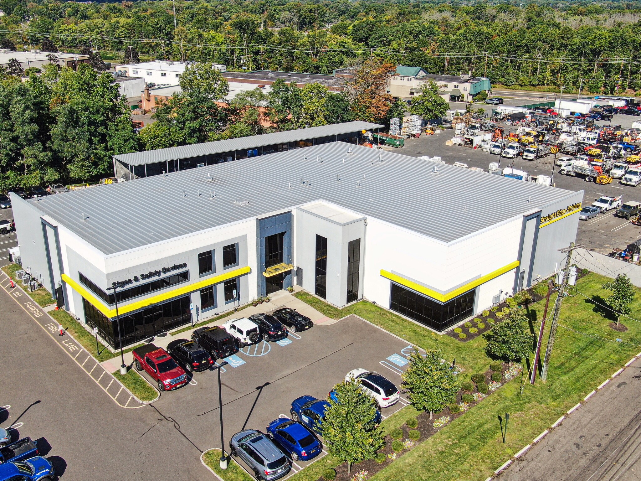 201 Wilton Ave, Middlesex, NJ à louer Photo principale– Image 1 sur 10