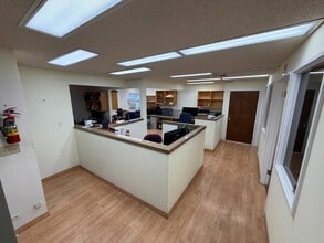 518 Holokahana Ln, Honolulu, HI à louer Photo intérieure– Image 2 sur 5