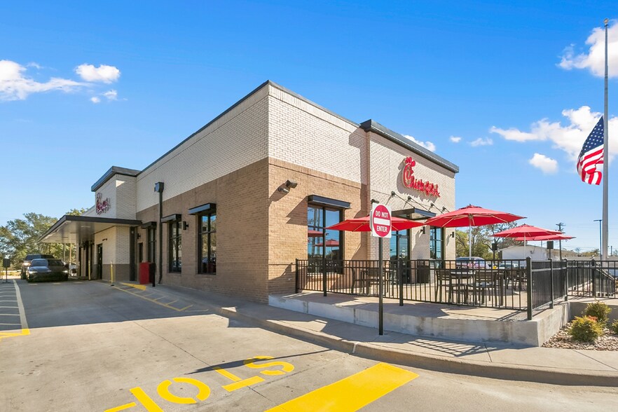 502 S Jackson St, Jacksonville, TX à vendre - Photo de l’immeuble – Image 3 sur 5