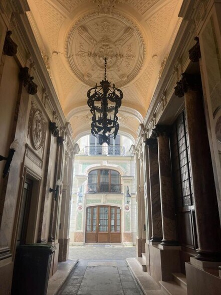 22 Rue De Douai, Paris à louer - Hall d’entrée – Image 3 sur 10