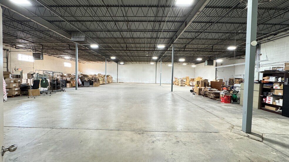 65 Triangle Blvd, Carlstadt, NJ à louer - Photo intérieure – Image 2 sur 6