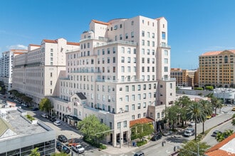 2333 Ponce de Leon Blvd, Coral Gables, FL à louer Photo de l’immeuble– Image 1 sur 1