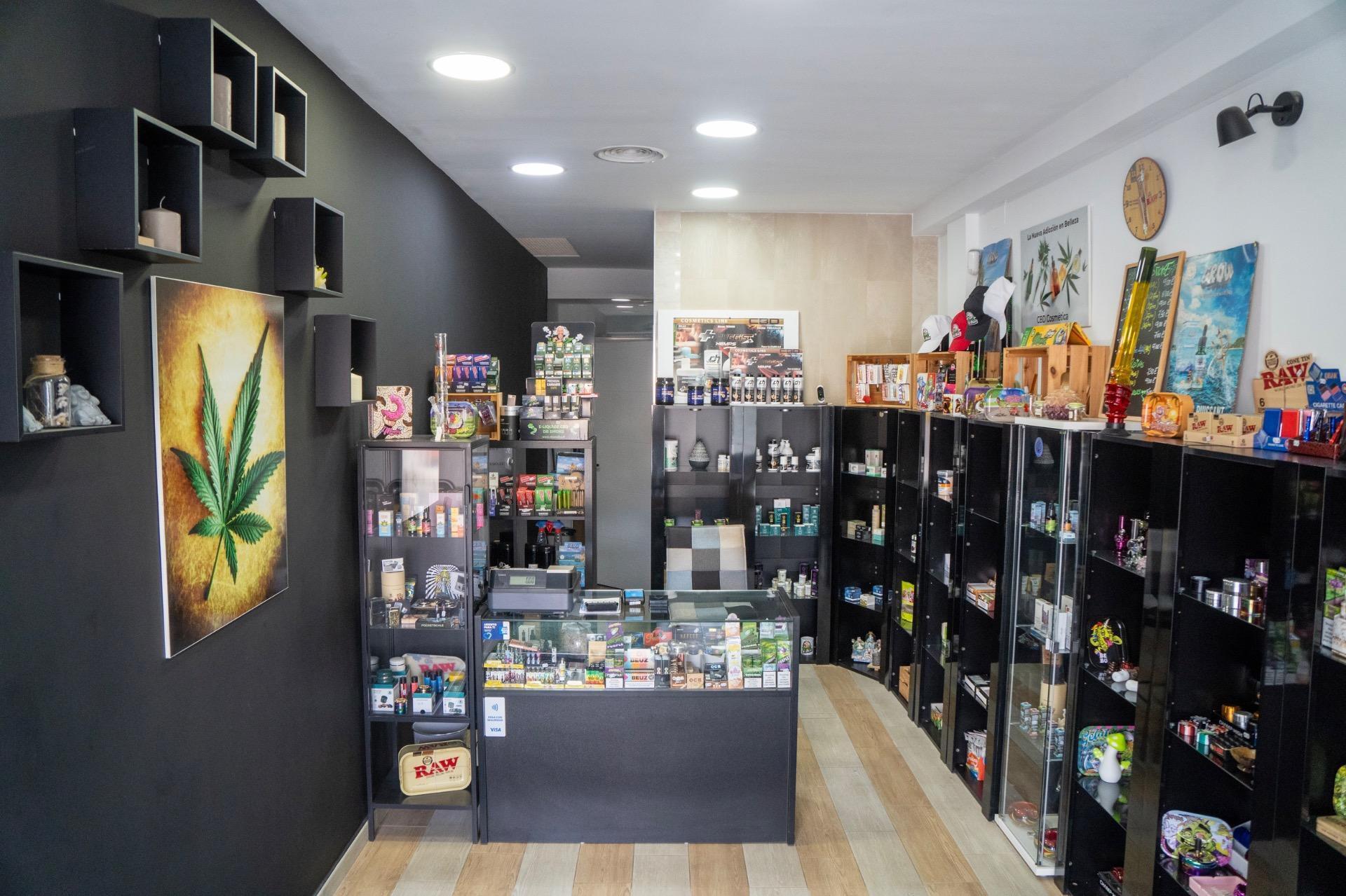 Local commercial dans Benalmádena à louer Photo intérieure– Image 1 sur 29