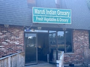 1270 Westford St, Lowell, MA à louer Photo de l’immeuble– Image 1 sur 2