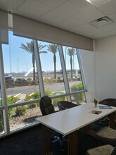 7160 Rafael Rivera Way, Las Vegas, NV à louer Photo intérieure– Image 1 sur 12
