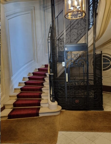 Bureau dans Paris à louer - Photo de l’immeuble – Image 3 sur 14