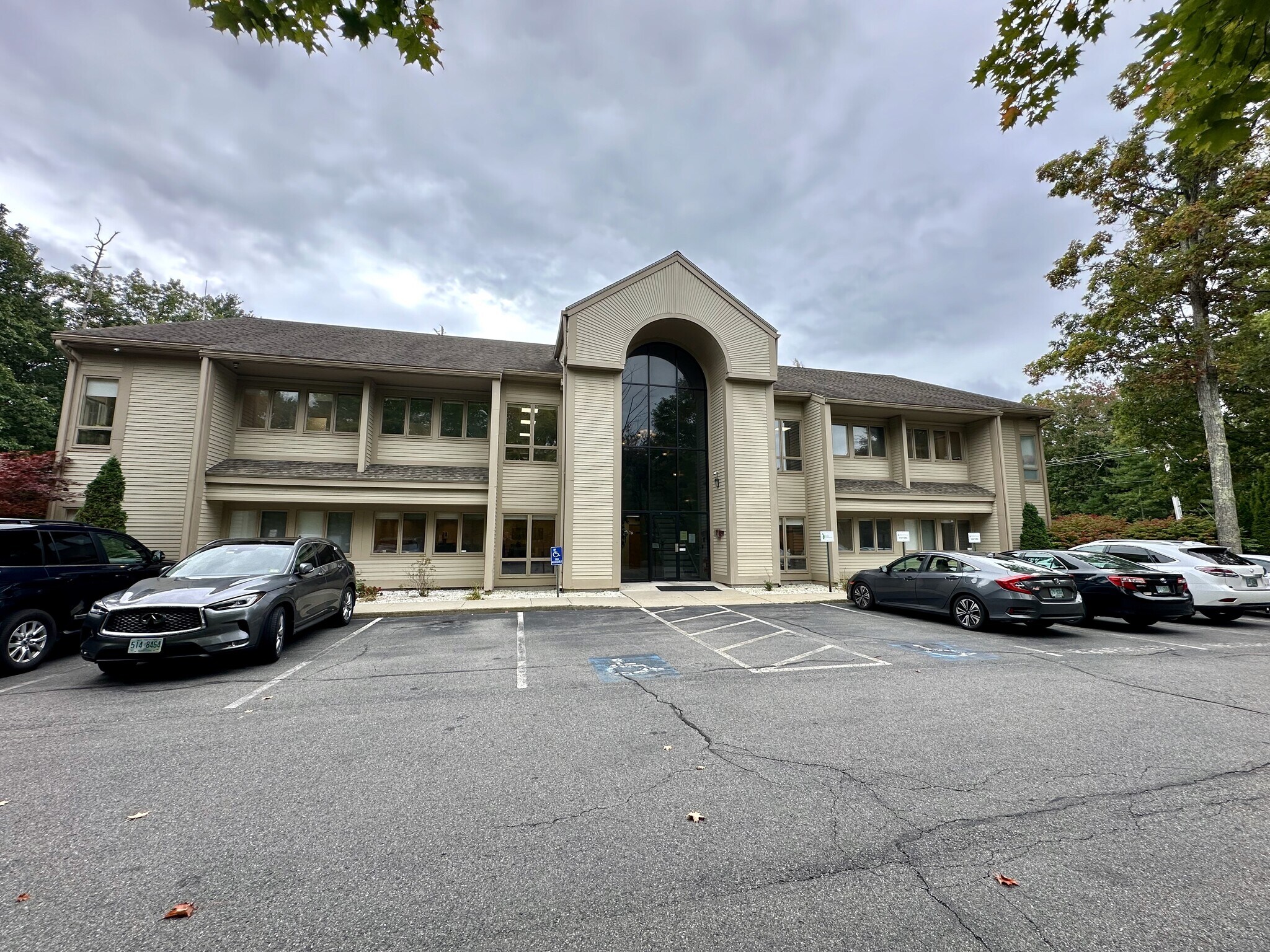 103 Stiles Rd, Salem, NH à louer Photo de l’immeuble– Image 1 sur 17