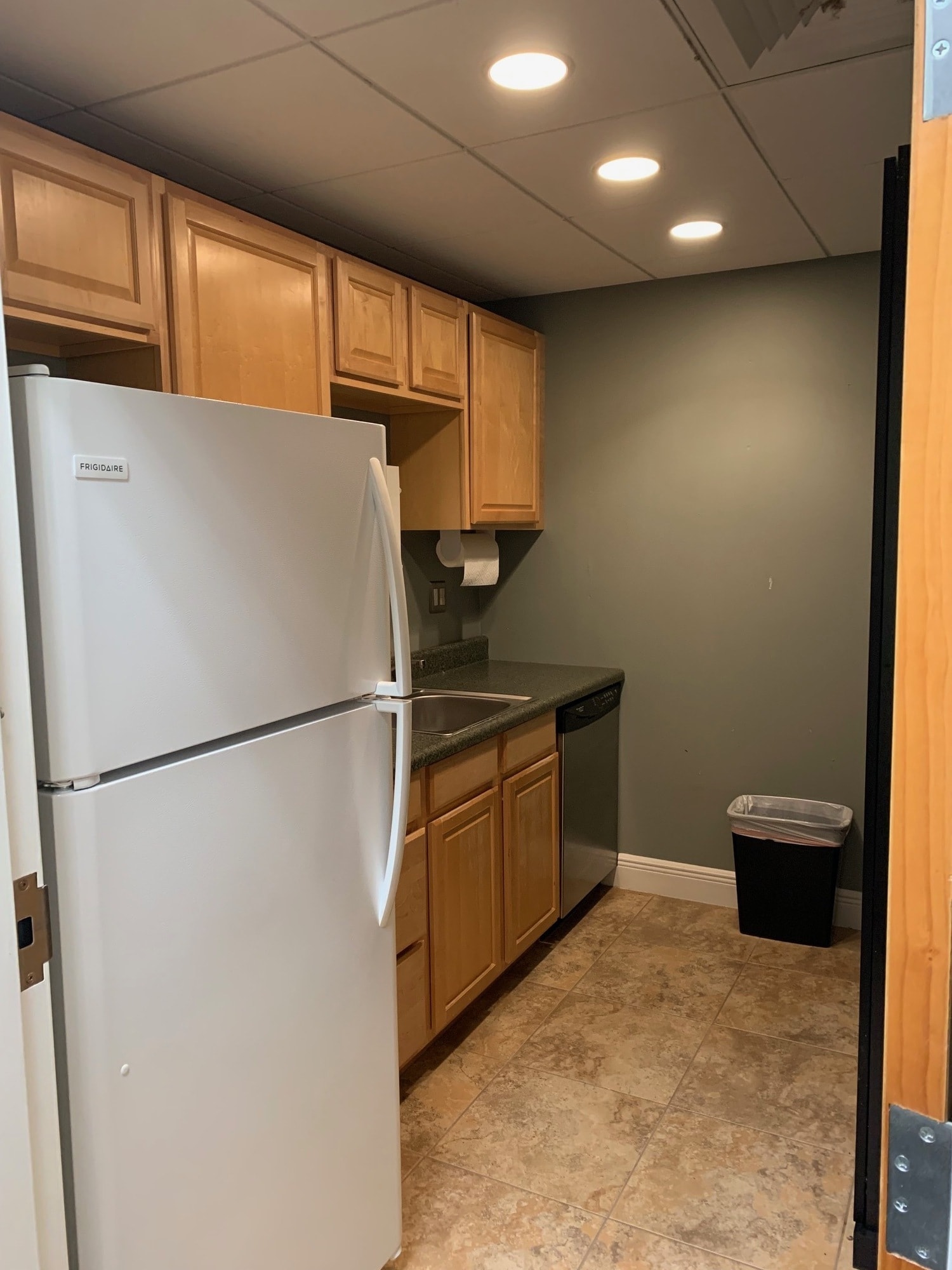 6413 Pinecastle Blvd, Orlando, FL à louer Photo intérieure– Image 1 sur 11