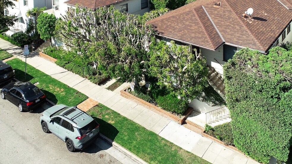 10361 Ashton Ave, Los Angeles, CA à vendre - Photo de l’immeuble – Image 3 sur 16
