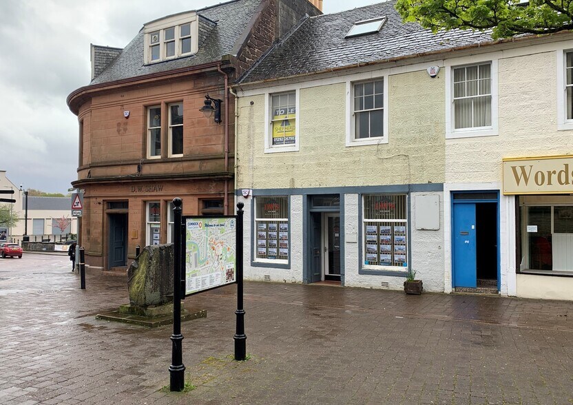4a The Square, Cumnock à louer - Photo de l’immeuble – Image 2 sur 5