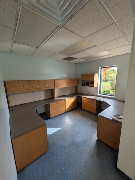 195 Wendt Dr, Waupaca, WI à vendre - Photo intérieure – Image 3 sur 12