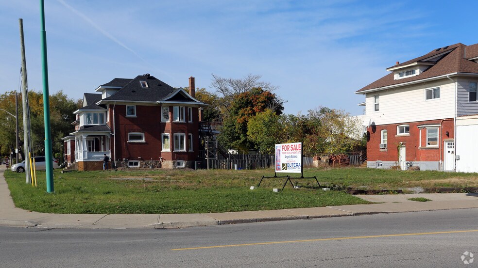 5319 Victoria Ave, Niagara Falls, ON à vendre - Photo principale – Image 1 sur 2