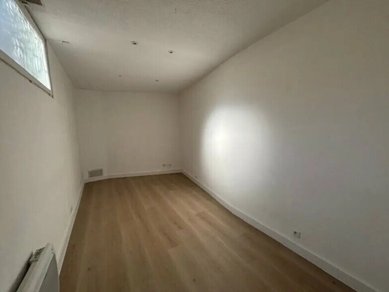 Bureau dans Saint-Gély-du-Fesc à louer - Photo intérieure – Image 2 sur 6