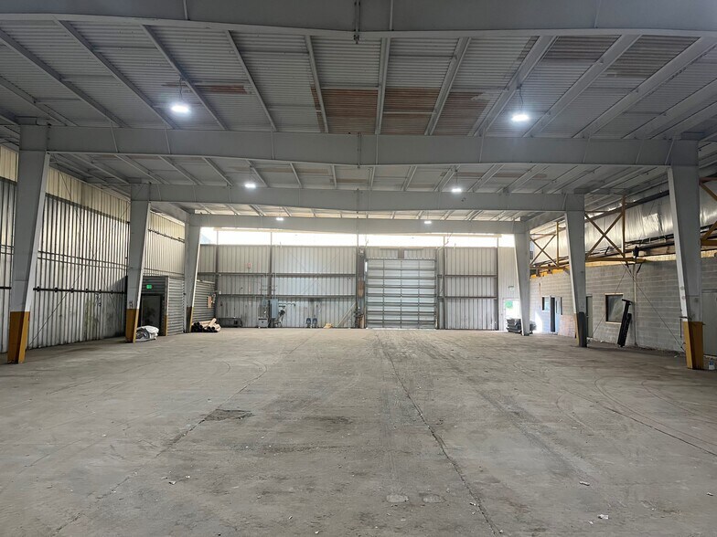 5137 Indianapolis Blvd, East Chicago, IN à louer - Photo de l’immeuble – Image 3 sur 5