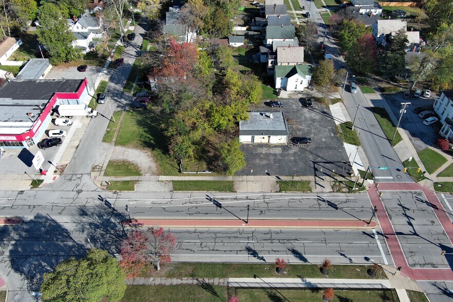 714 Middle Ave, Elyria, OH à vendre - Photo de l’immeuble – Image 2 sur 6