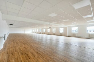 114 Avenue Louis Roche, Gennevilliers à louer Photo de l’immeuble– Image 2 sur 7