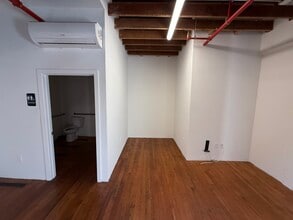 5176 Santa Monica Blvd, Los Angeles, CA à louer Photo intérieure– Image 2 sur 9