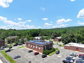 30 Mill St, Unionville, CT - VUE AÉRIENNE  vue de carte - Image1