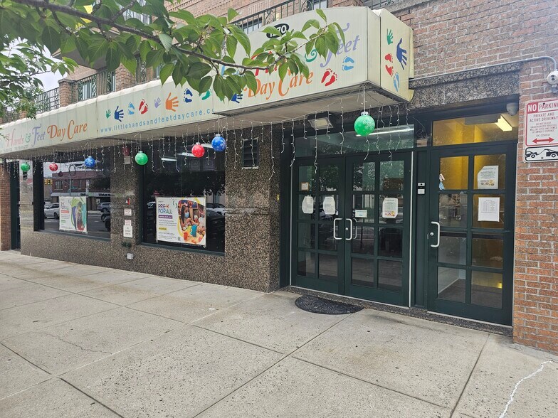 1270 Bay Ridge Pky, Brooklyn, NY à vendre - Photo de l’immeuble – Image 2 sur 4