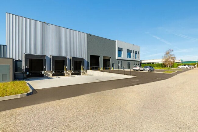 Plus de détails pour Industriel/Logistique à louer