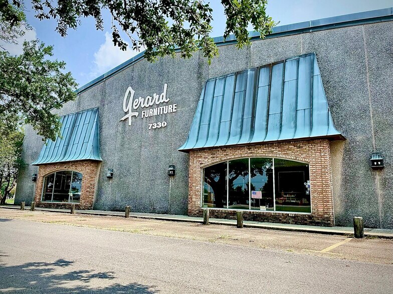 7330 Florida Blvd, Baton Rouge, LA à vendre - Photo de l’immeuble – Image 1 sur 13