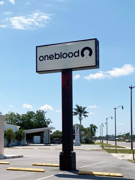956 US Highway 1, Rockledge, FL à vendre - Photo de l’immeuble – Image 2 sur 3