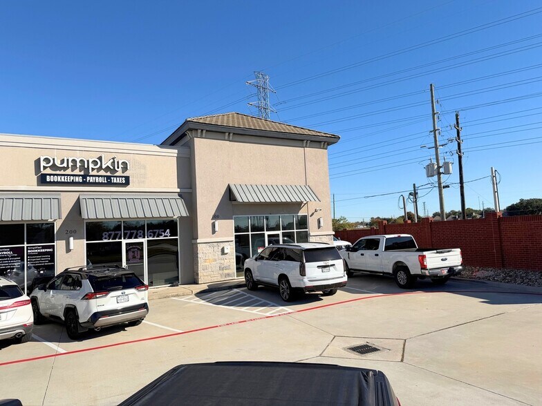 12262 Queenston Blvd, Houston, TX à louer - Photo de l’immeuble – Image 2 sur 5