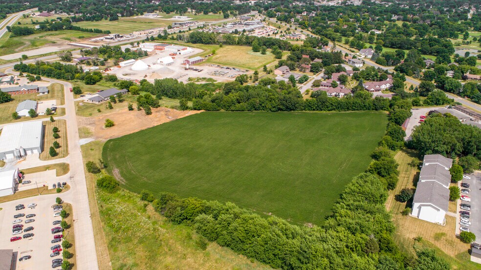 4 Customizable Marnie Ave. Commercial Lots, Waterloo, IA à vendre - Photo de l’immeuble – Image 2 sur 4