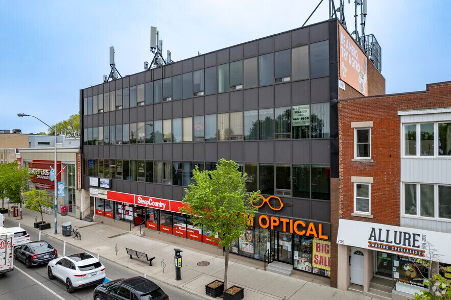 745 Danforth Ave, Toronto, ON à louer - Photo principale – Image 1 sur 2