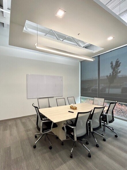 4101 N Thanksgiving Way, Lehi, UT à louer - Photo intérieure – Image 2 sur 17