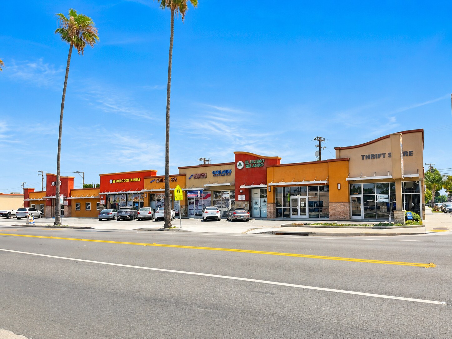 21600-21624 Norwalk Blvd, Hawaiian Gardens, CA à louer Photo de l’immeuble– Image 1 sur 14