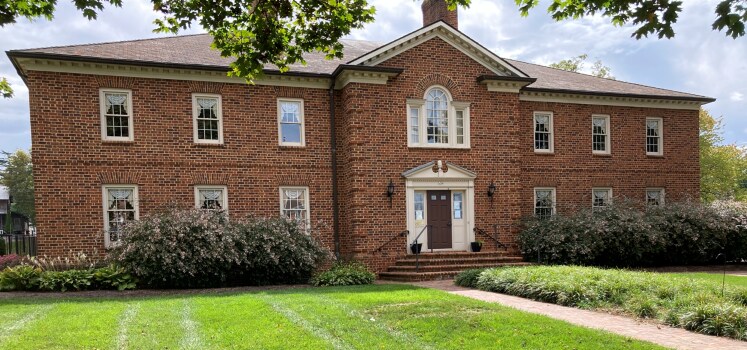 558 S Main St, Harrisonburg, VA à vendre - Photo de l’immeuble – Image 2 sur 6