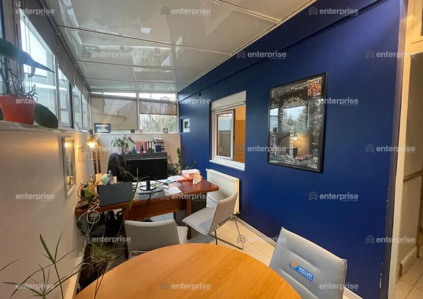 Bureau dans Saint-Quentin à vendre - Photo intérieure – Image 2 sur 5