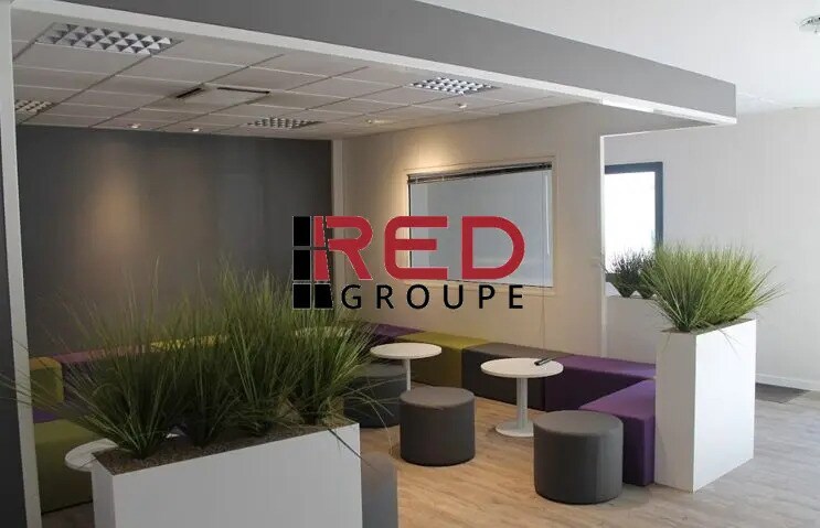 Industriel/Logistique dans Châteauneuf-le-Rouge à louer Photo de l’immeuble– Image 1 sur 6