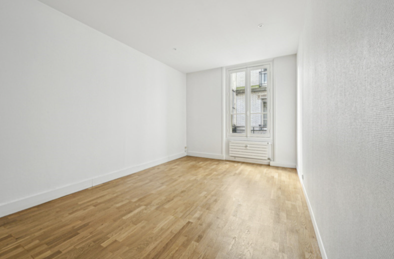 34 Avenue De La Motte-Picquet, Paris, PAR 75007 - Lot 1 -  - Photo intérieure - Image 1 of 6