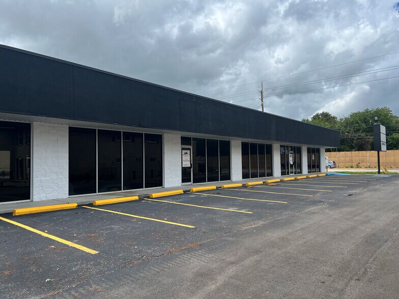6125 FM 1960 Rd W, Houston, TX à vendre - Photo de l’immeuble – Image 3 sur 29
