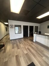 1412 SW 7 Hwy, Blue Springs, MO à louer Photo intérieure– Image 2 sur 9