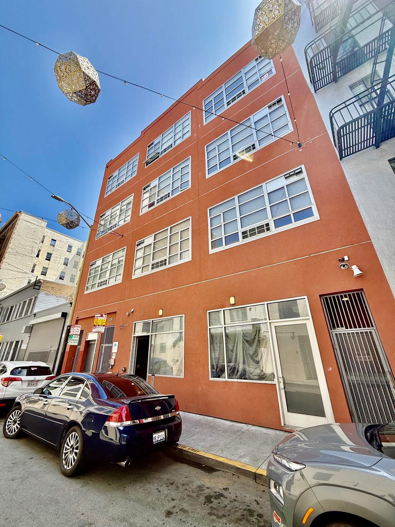 529 Stevenson St, San Francisco, CA à louer Photo de l’immeuble– Image 1 sur 11