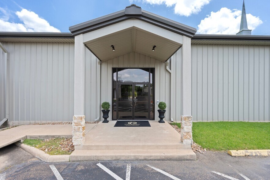 13107 State Highway 30, College Station, TX à vendre - Photo de l’immeuble – Image 3 sur 39
