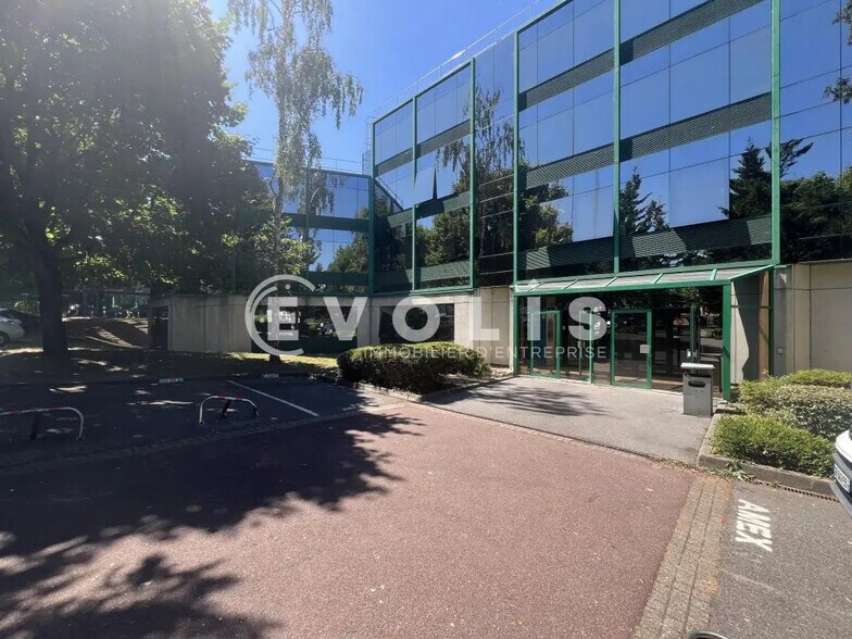 Bureau dans Rosny-sous-Bois à vendre - Photo de l’immeuble – Image 2 sur 16