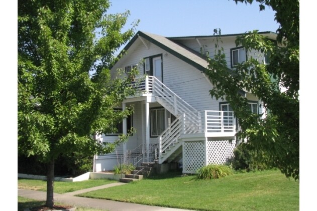 1222 W Main St, Medford, OR à vendre - Photo de l’immeuble – Image 2 sur 3