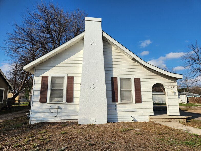 Topeka Blvd portefeuille de 2 biens à vendre sur LoopNet.fr - Photo principale – Image 1 sur 2