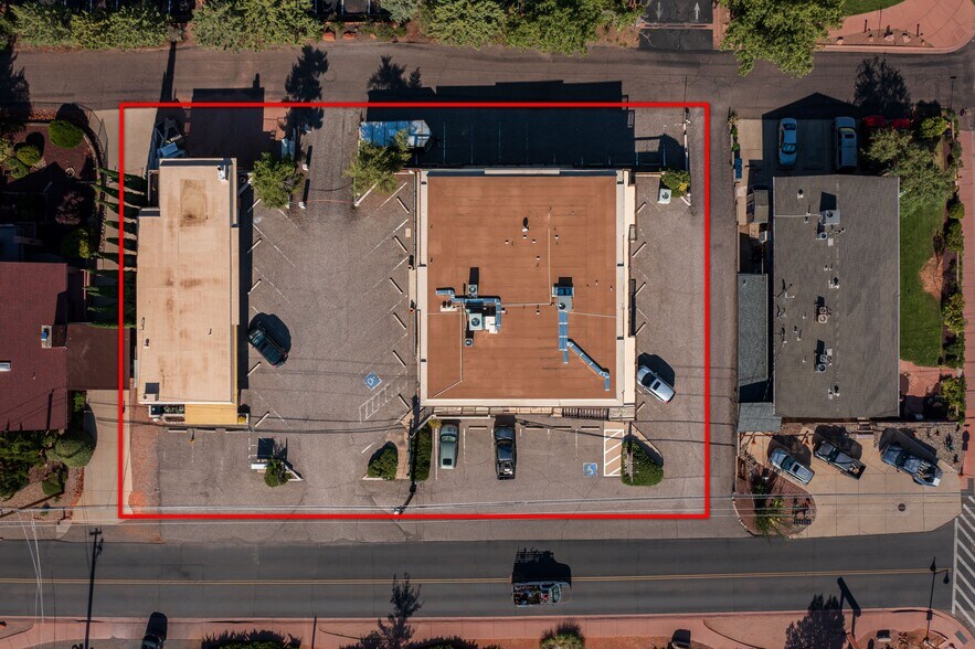 450 Jordan Rd, Sedona, AZ à louer - Photo de l’immeuble – Image 3 sur 15