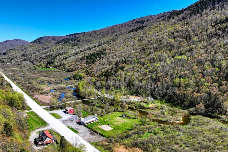5501 Route 4, Killington, VT à vendre - Photo de l’immeuble – Image 2 sur 33