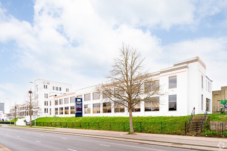 981 Great West Rd, Brentford à louer - Photo de l’immeuble – Image 3 sur 32