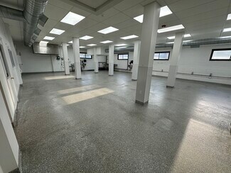 Plus de détails pour 49-R High St, Woburn, MA - Local commercial à louer