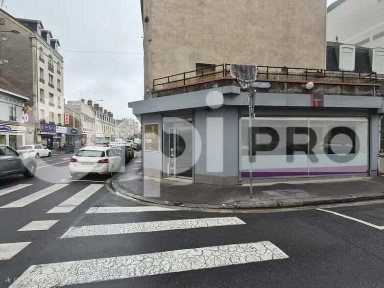 Local commercial dans Reims à louer - Photo de l’immeuble – Image 1 sur 5