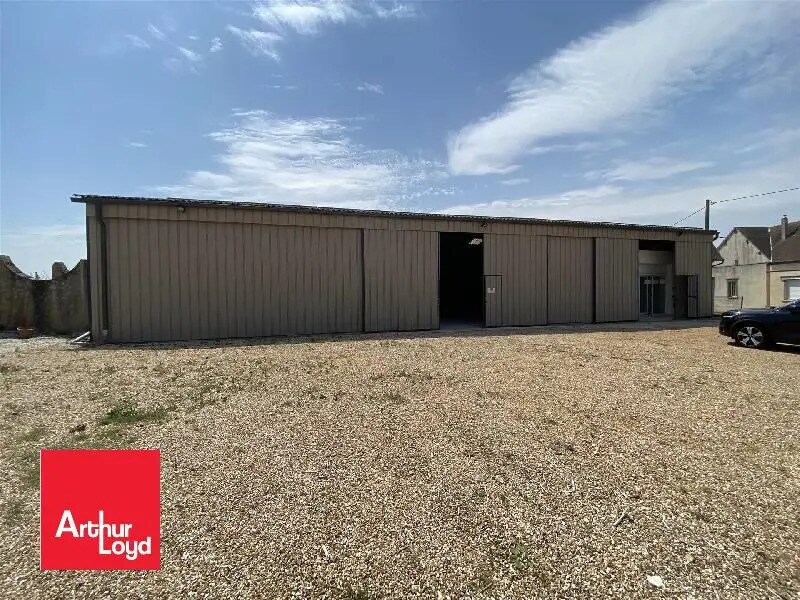 Local d'activités dans Tremblay-les-Villages à vendre Photo de l’immeuble– Image 1 sur 6